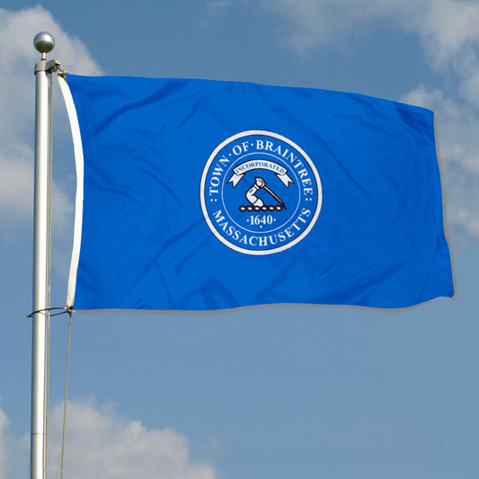 Fyon Braintree, Massachusetts Flag Banner