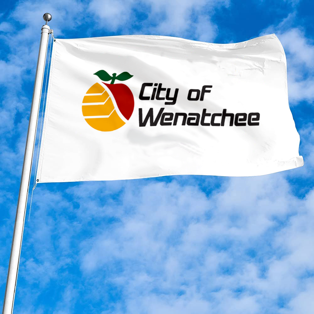 Fyon Wenatchee, Washington flag Banner