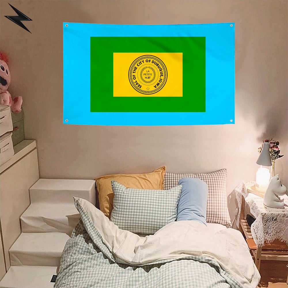 Fyon Dubuque, Lowa Flag Banner