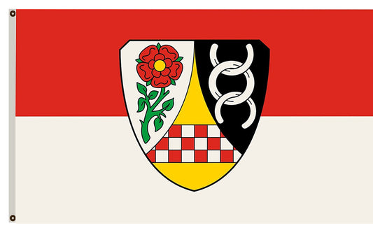 Werdohl  Beschreibung der Flagge Die Hauptsatzung gibt folgende Auskunft über ein Banner Das von der Stadt geführte Banner ist im oberen und unteren Teil rot Flag Indoor and outdoor banner